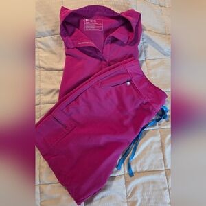 Figs Women's Scrubs SET